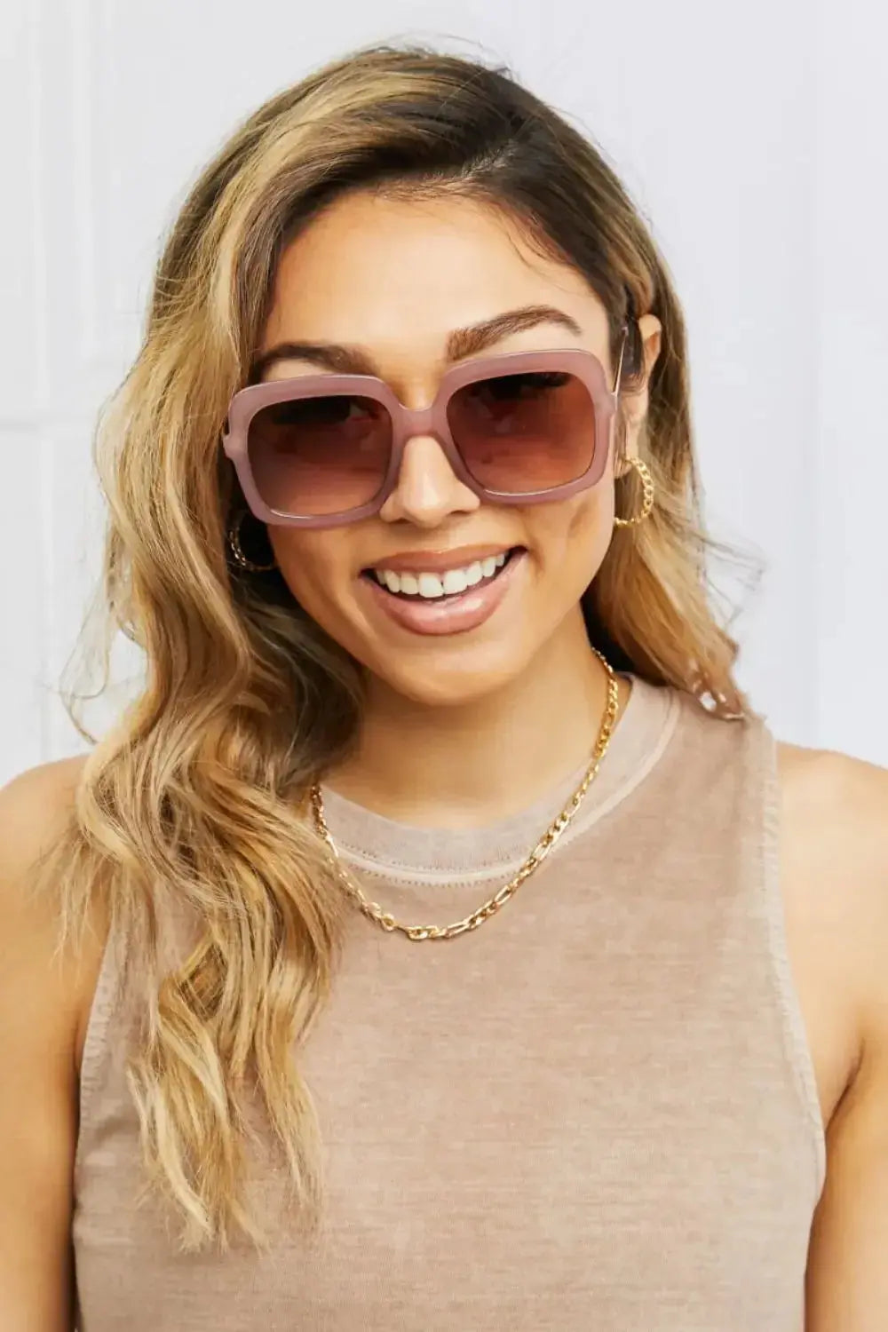 Square Metal-Plastic Hybrid Temple Sunglasses - DaisyDrop 