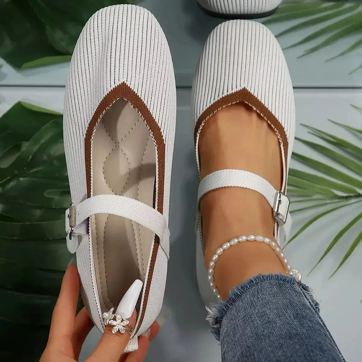 Round Toe Mesh Slip-Ons - DaisyDrop 