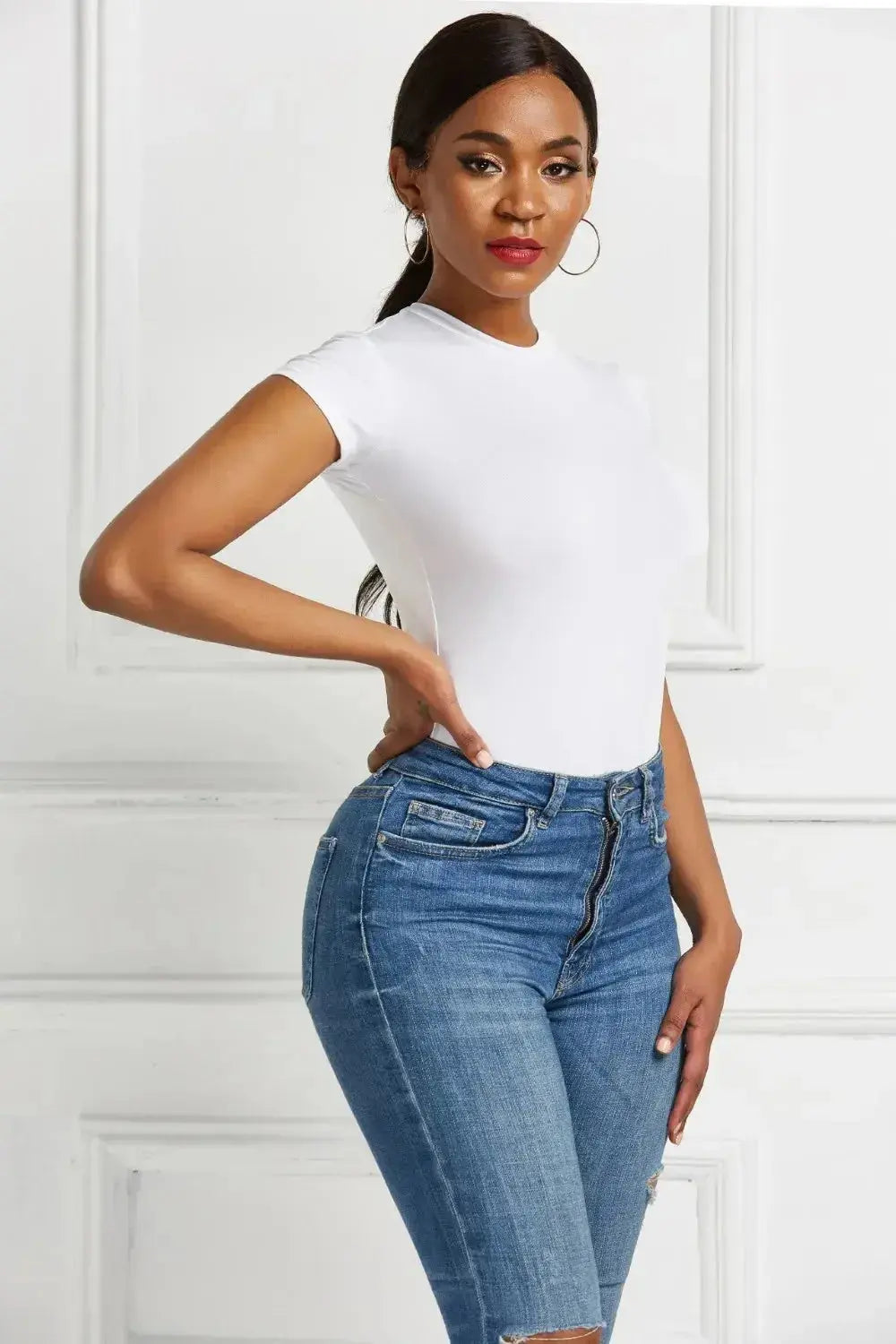 Round Neck Short Sleeve Bodysuit - DaisyDrop 