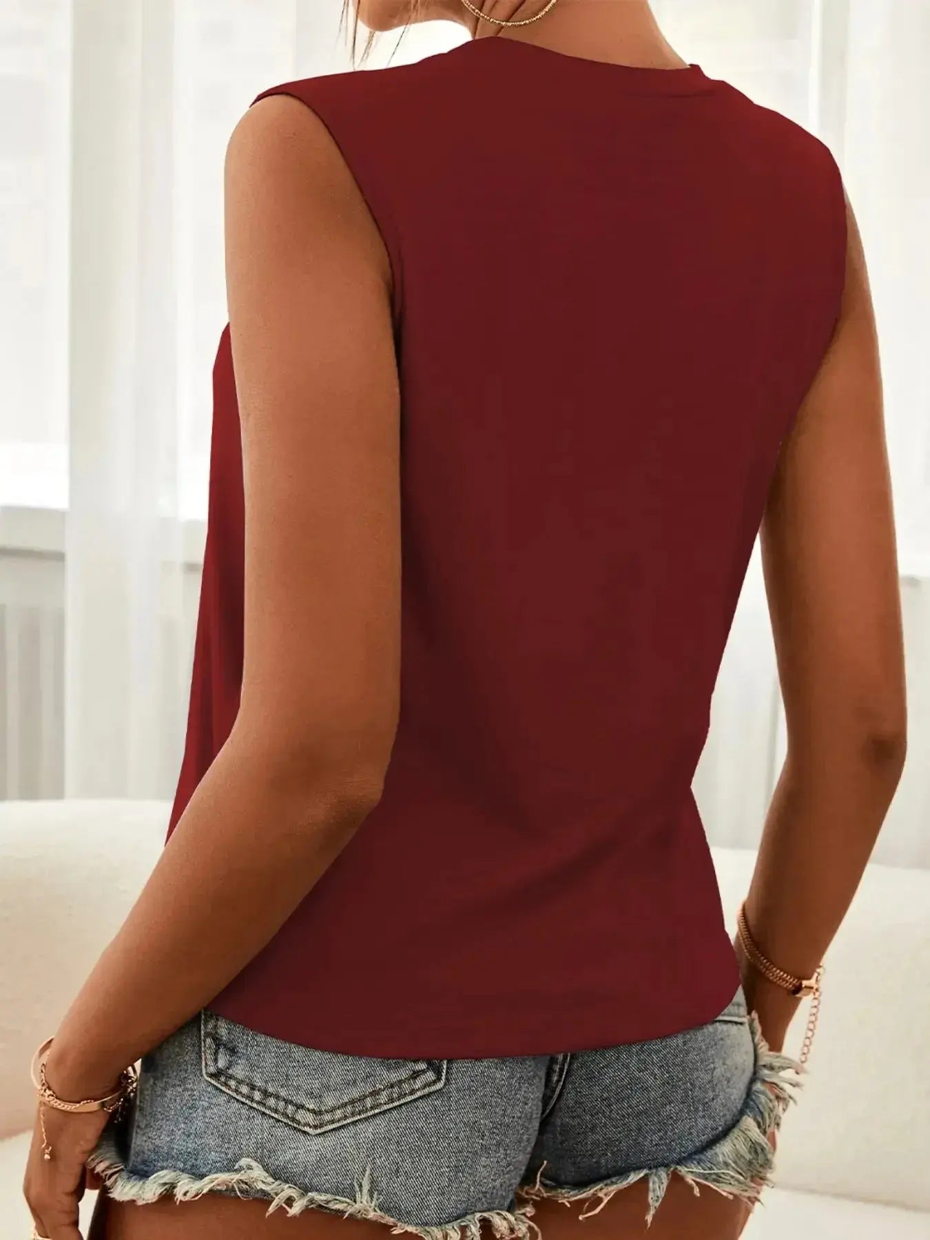 Cutout Sleeveless Tank Top - DaisyDrop 