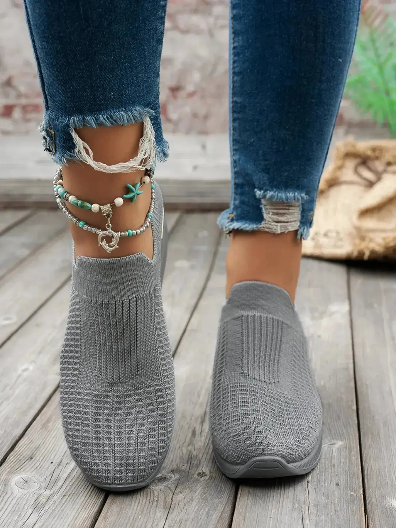 Round Toe Wedge Sneakers - DaisyDrop 