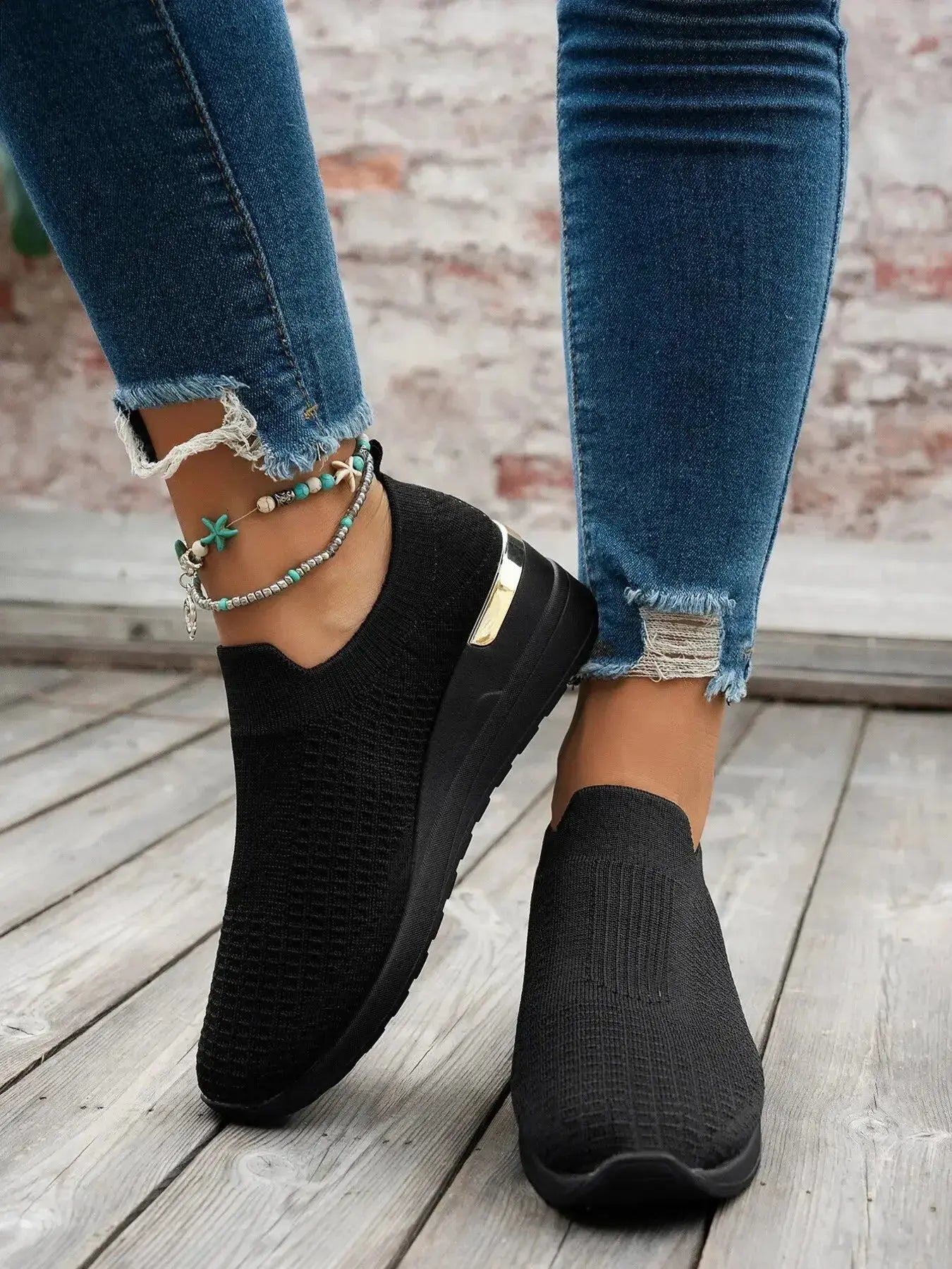 Round Toe Wedge Sneakers - DaisyDrop 