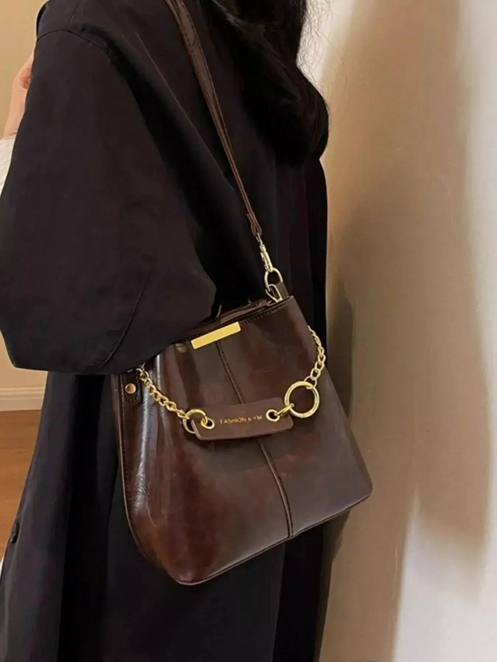 Chain Decor Crossbody Bag - DaisyDrop 