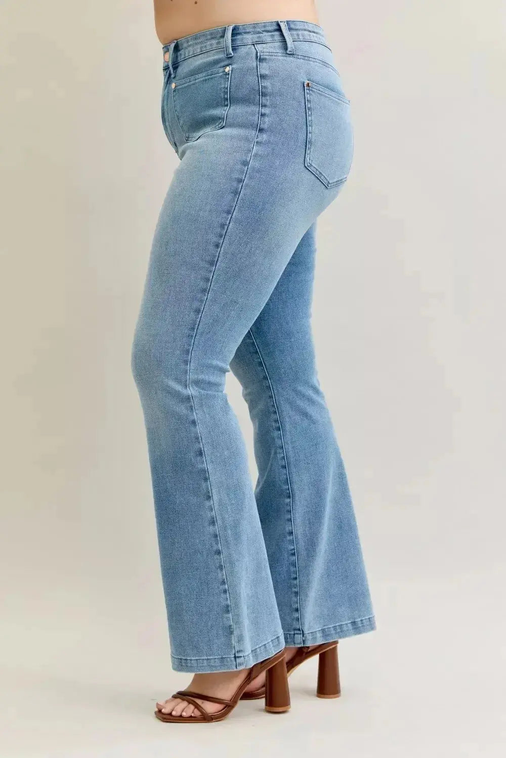 Judy Blue Full Size Mid Rise Bootcut Jeans with Contrast Wash & Front Patch Pockets Plus Size - DaisyDrop 