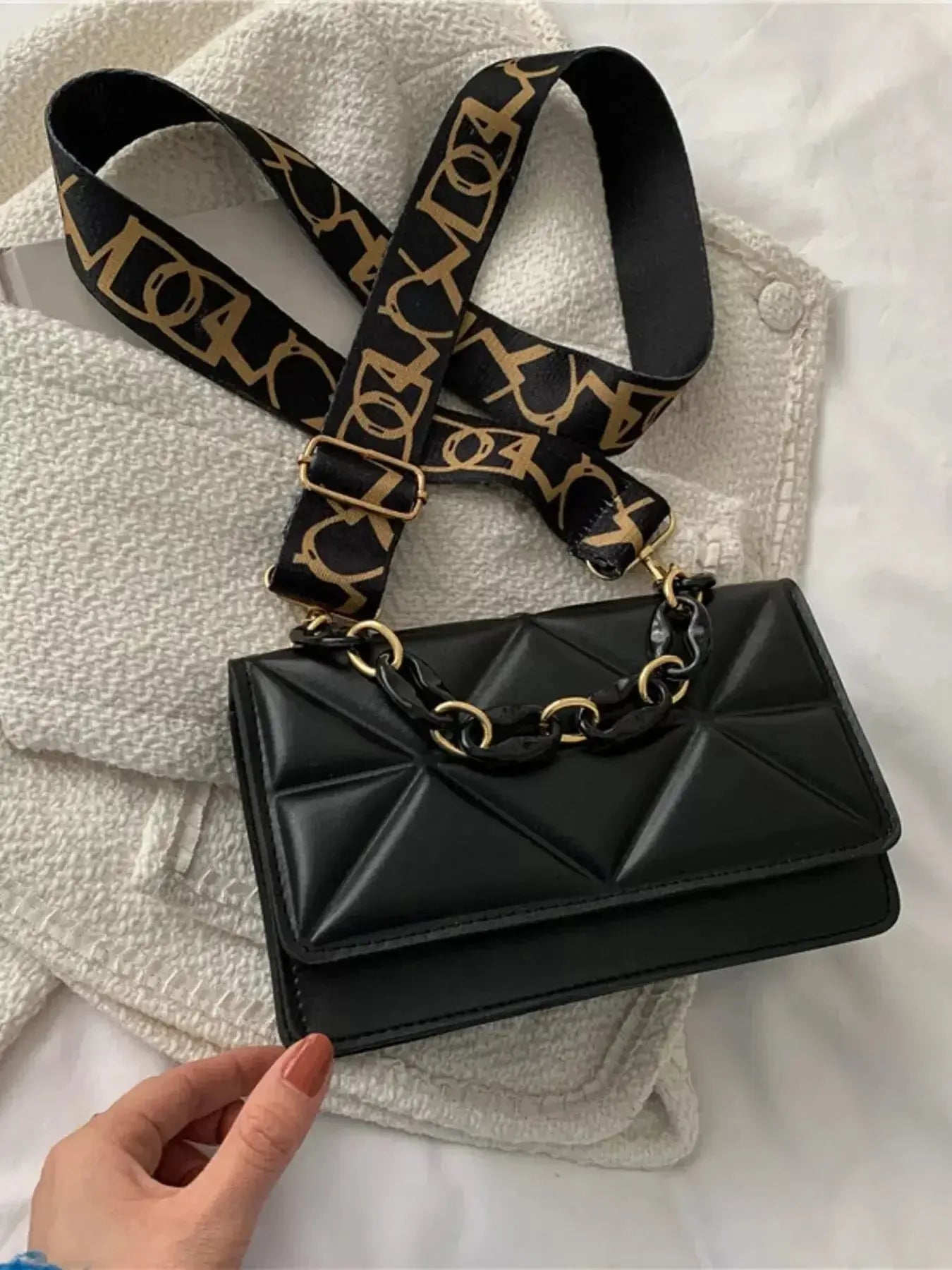 Quilted Adjustable Strap Crossbody Bag - DaisyDrop 