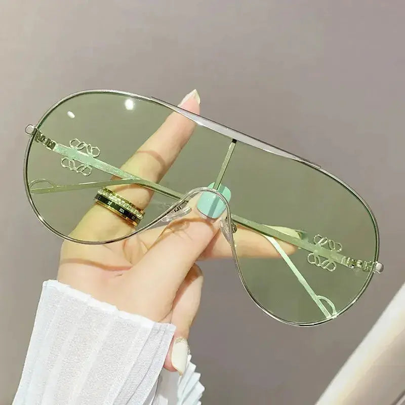 Gradient Aviator Sunglasses - DaisyDrop 