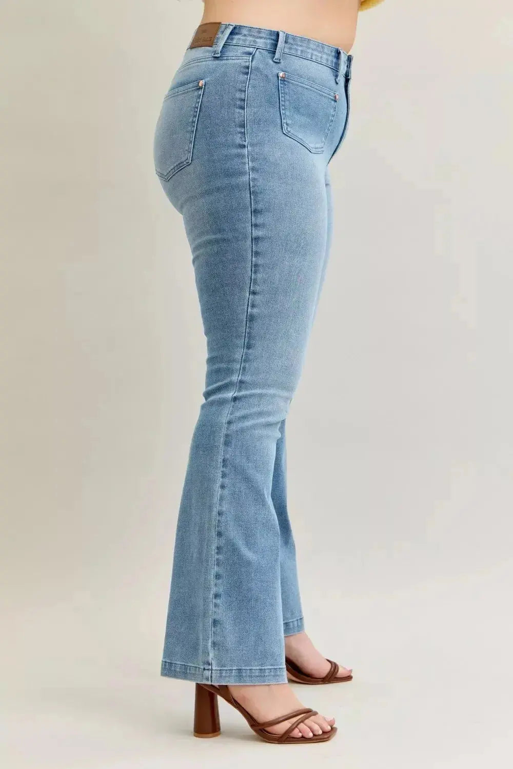 Judy Blue Full Size Mid Rise Bootcut Jeans with Contrast Wash & Front Patch Pockets Plus Size - DaisyDrop 