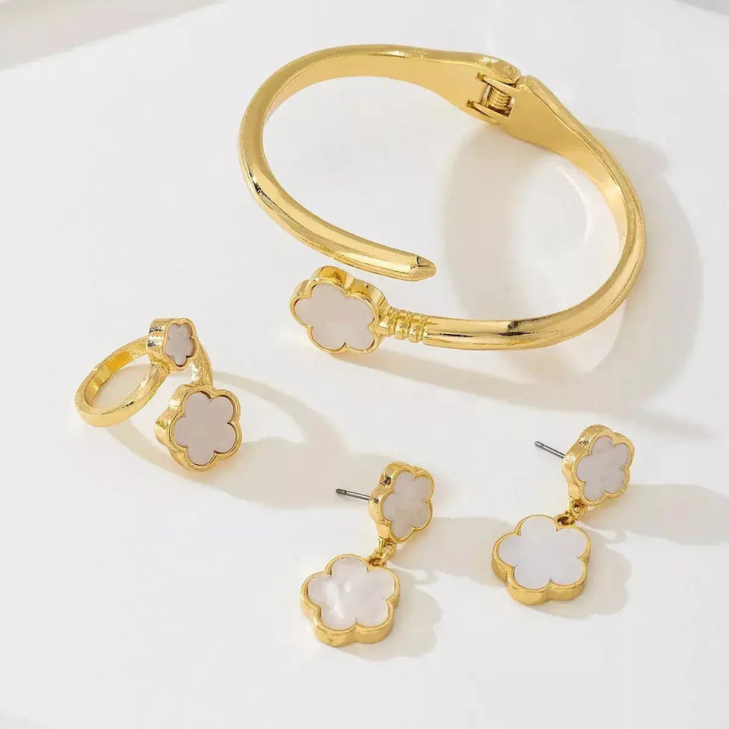 18K Gold-Plated Flower Jewelry Set - DaisyDrop 