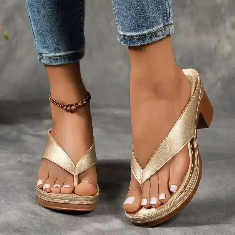 Chunky Heel Toe Post Sandals - DaisyDrop 