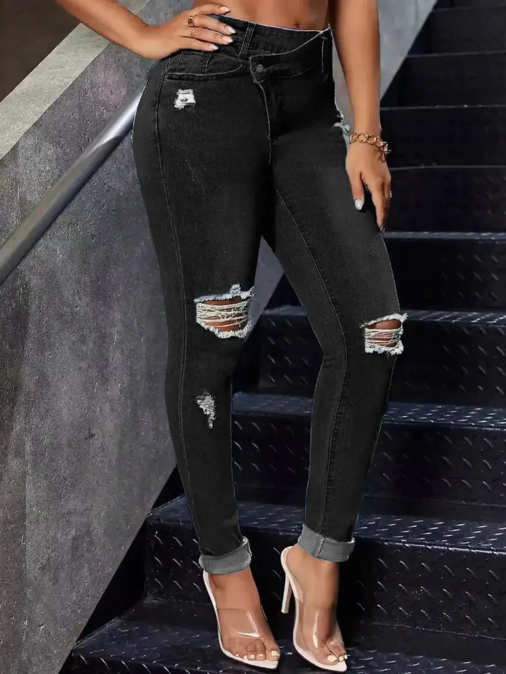 Distressed Skinny Jeans - DaisyDrop 