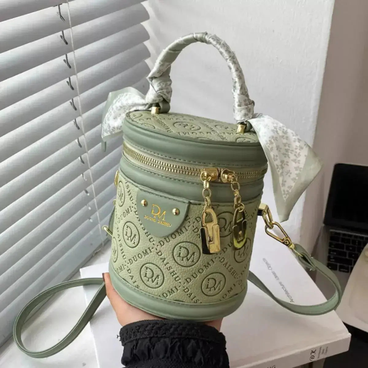 Letter Adjustable Strap Bucket Bag - DaisyDrop 