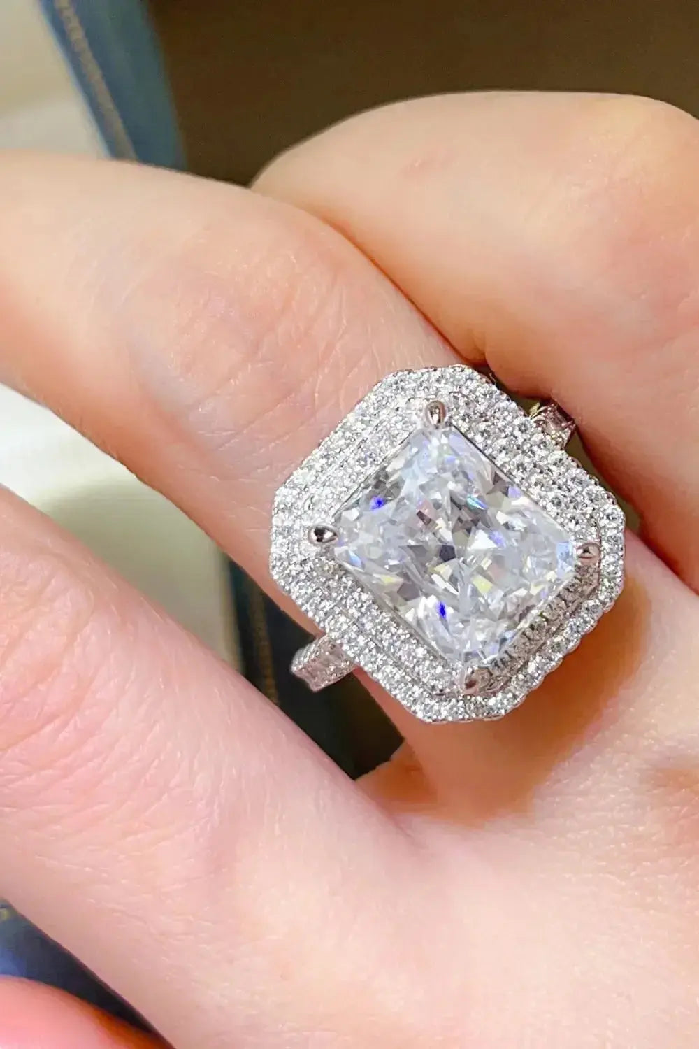 2 Carat Moissanite 925 Sterling Silver Ring - DaisyDrop 