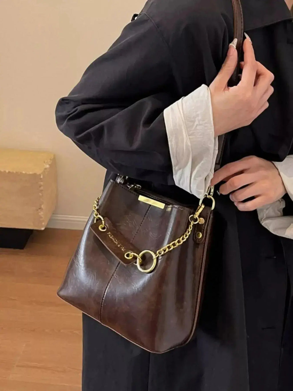 Chain Decor Crossbody Bag - DaisyDrop 