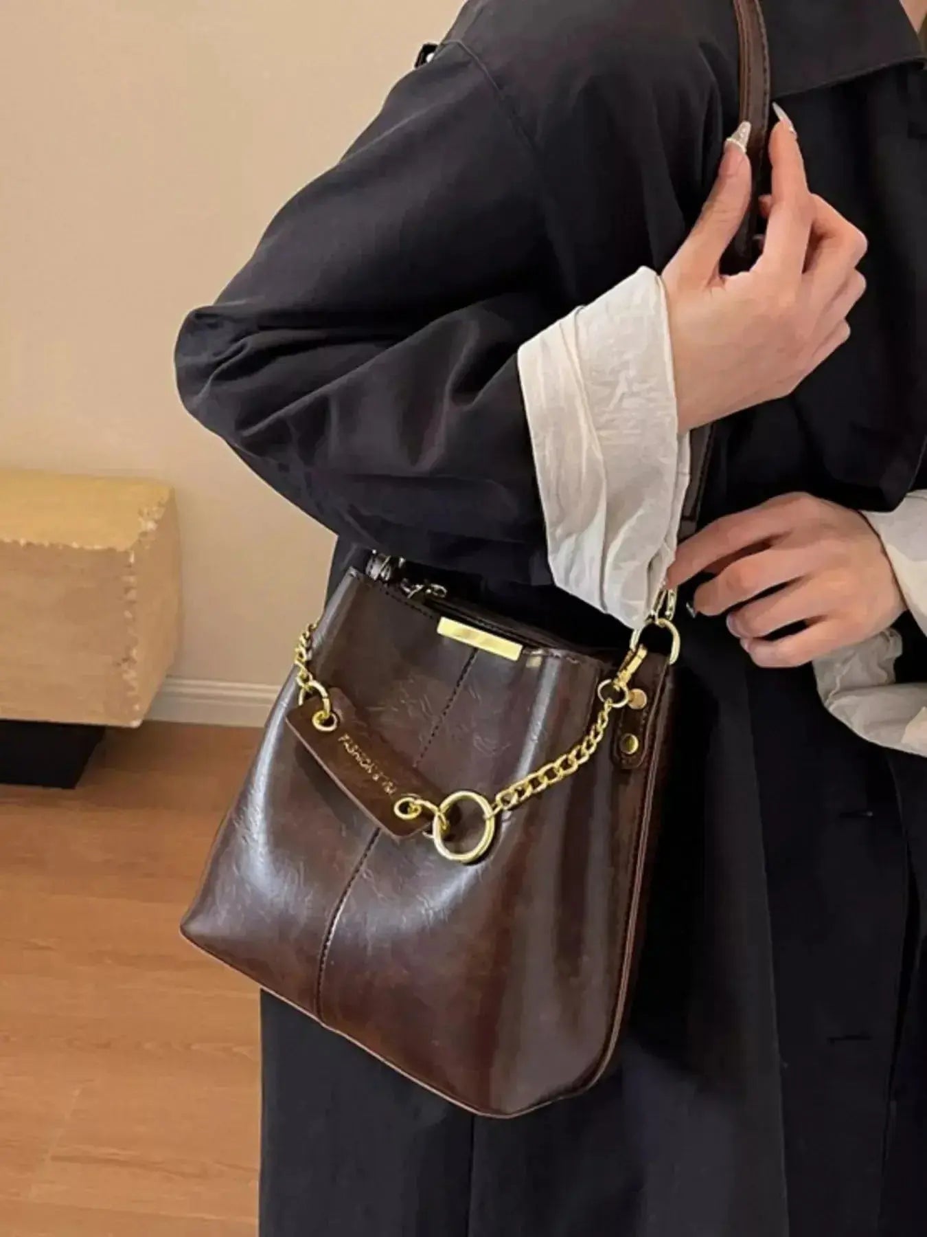 Chain Decor Crossbody Bag - DaisyDrop 