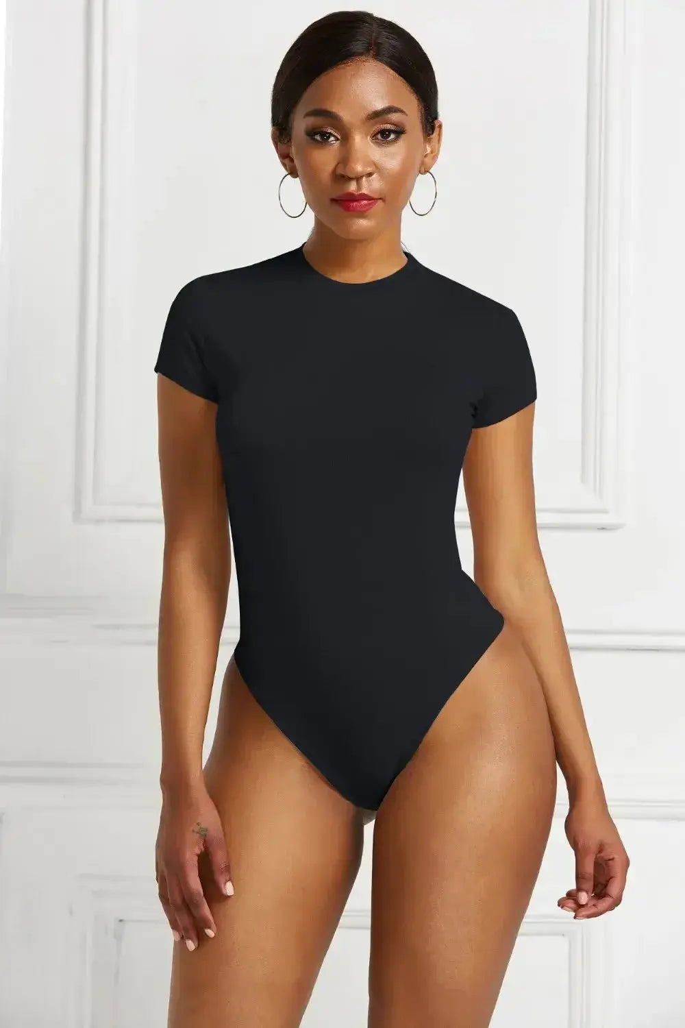 Round Neck Short Sleeve Bodysuit - DaisyDrop 