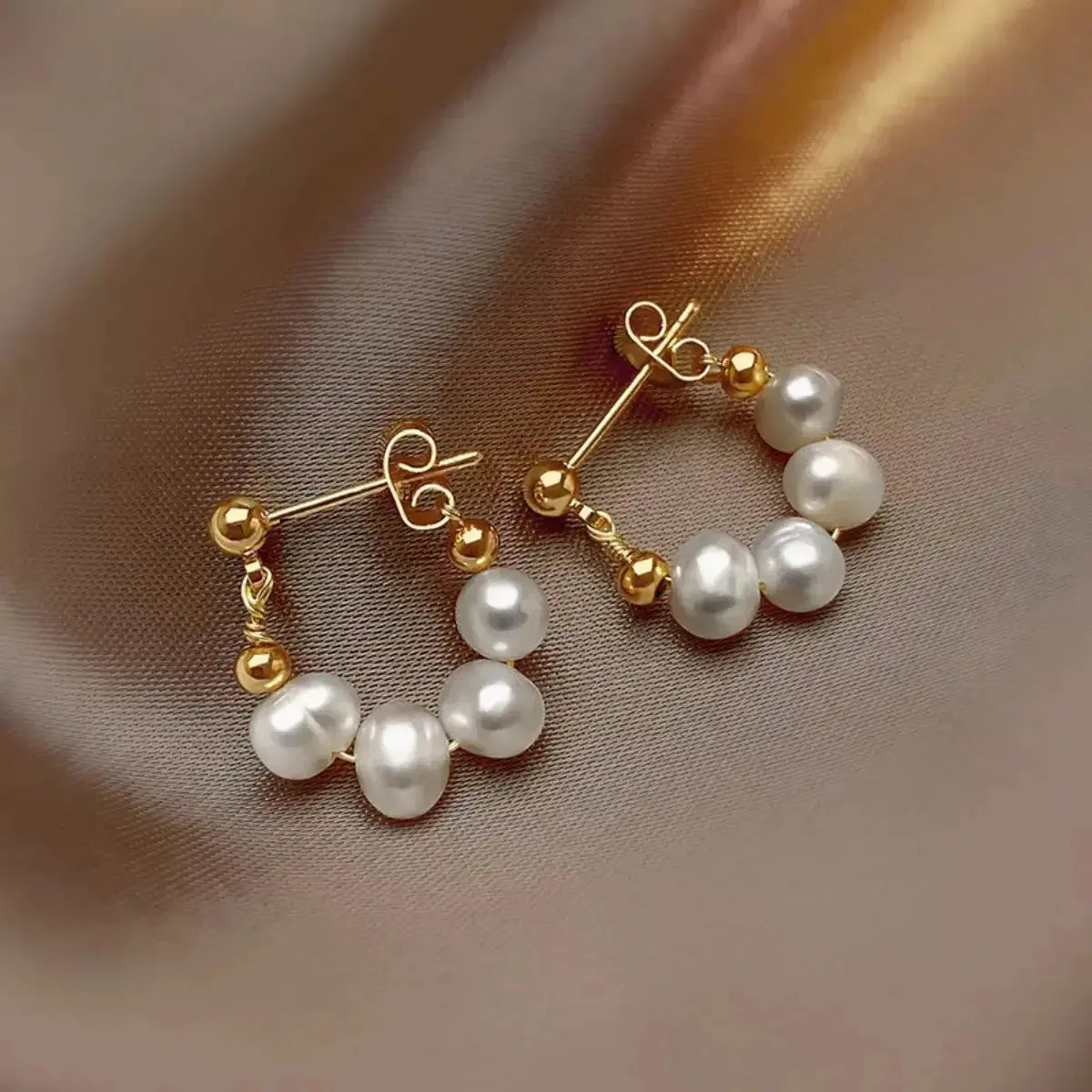 Freshwater Pearl Hoop Earrings - DaisyDrop 