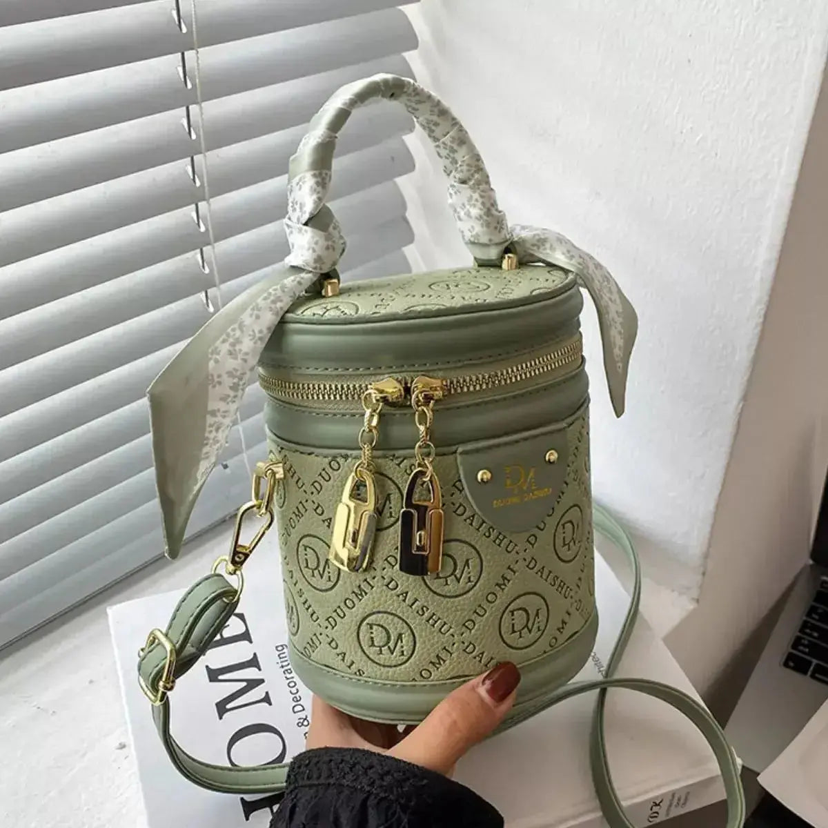 Letter Adjustable Strap Bucket Bag - DaisyDrop 