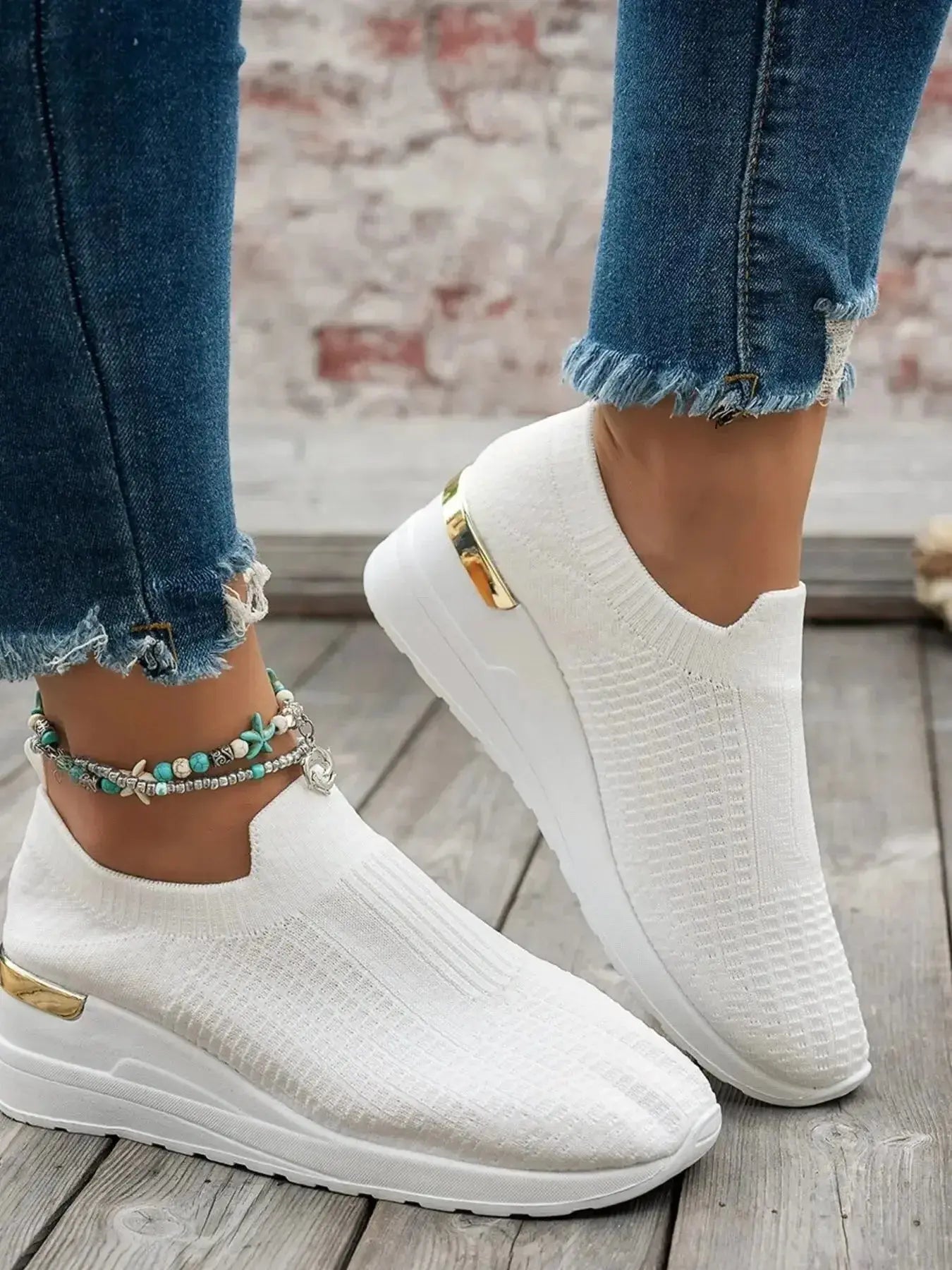 Round Toe Wedge Sneakers - DaisyDrop 