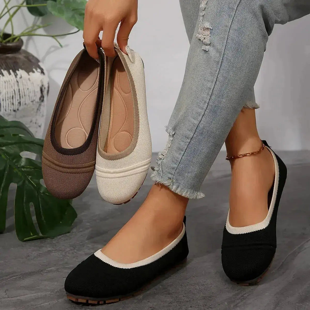 Round Toe Flat Slip-Ons - DaisyDrop 