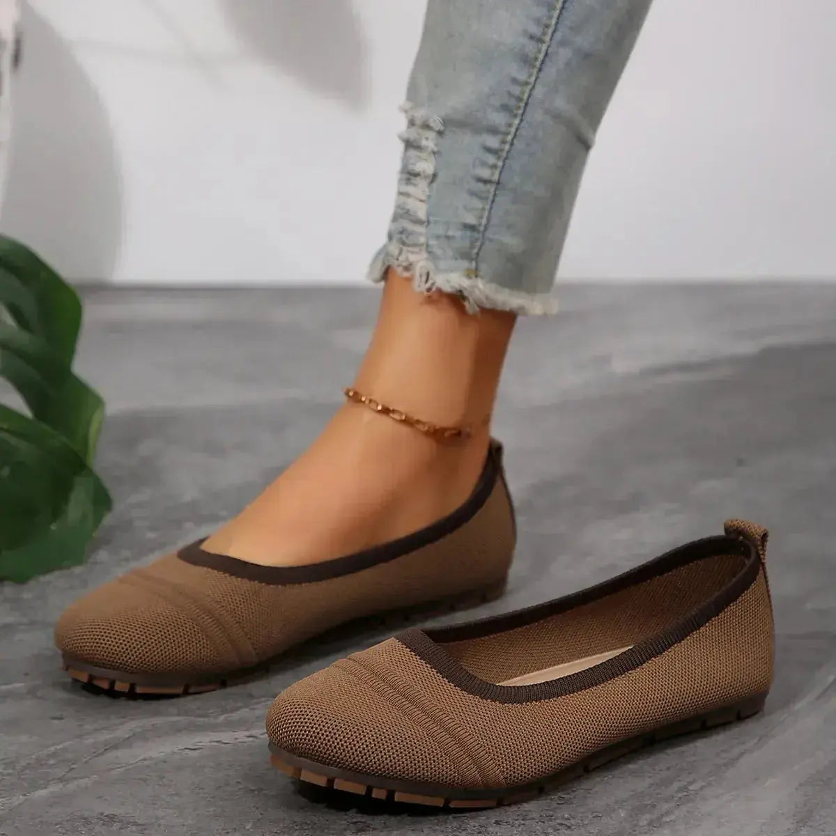 Round Toe Flat Slip-Ons - DaisyDrop 