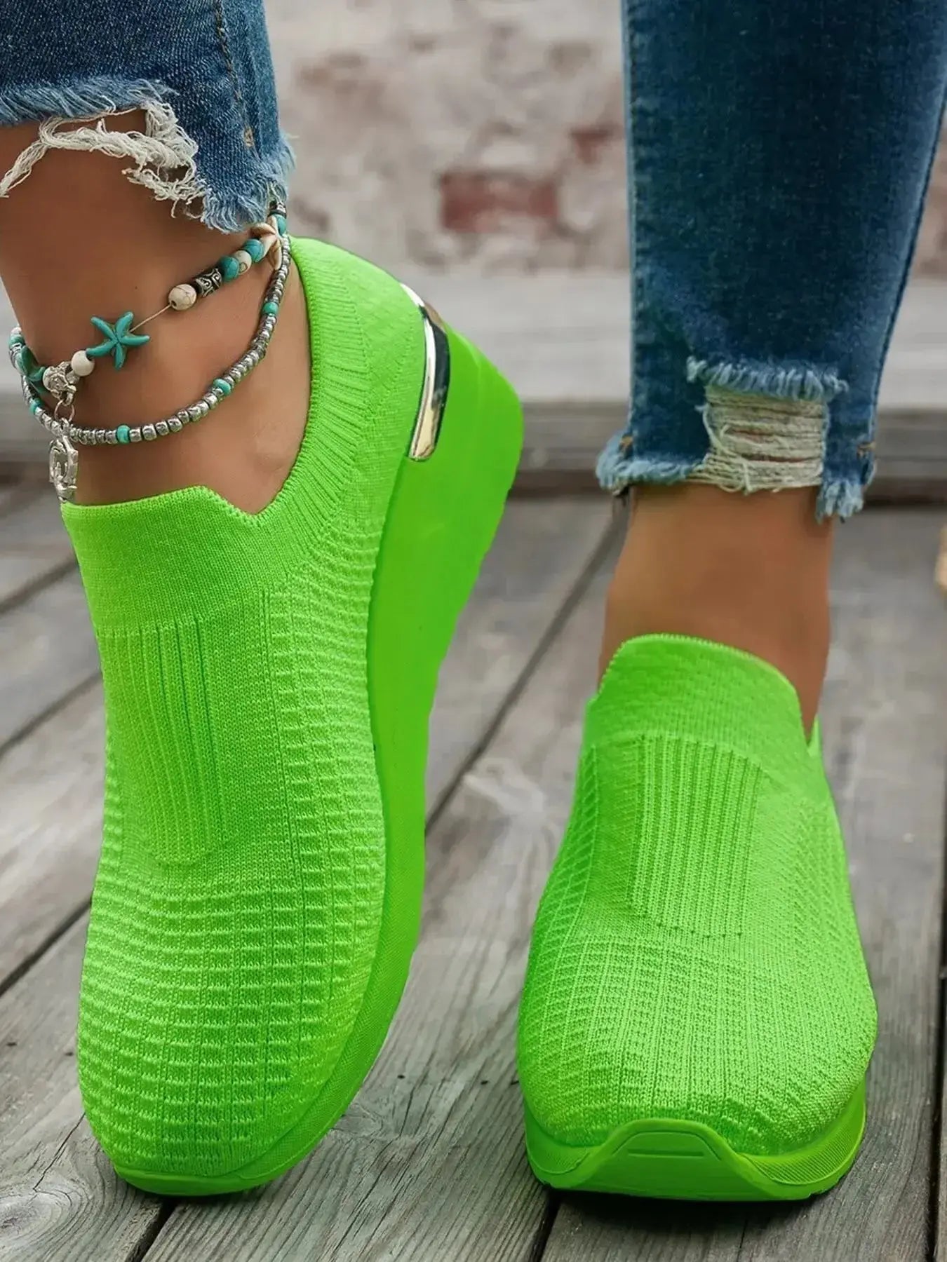 Round Toe Wedge Sneakers - DaisyDrop 