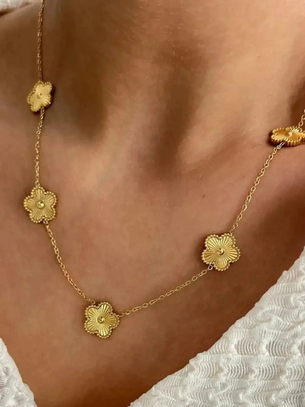 18K Gold-Plated Flower Chain Necklace - DaisyDrop 