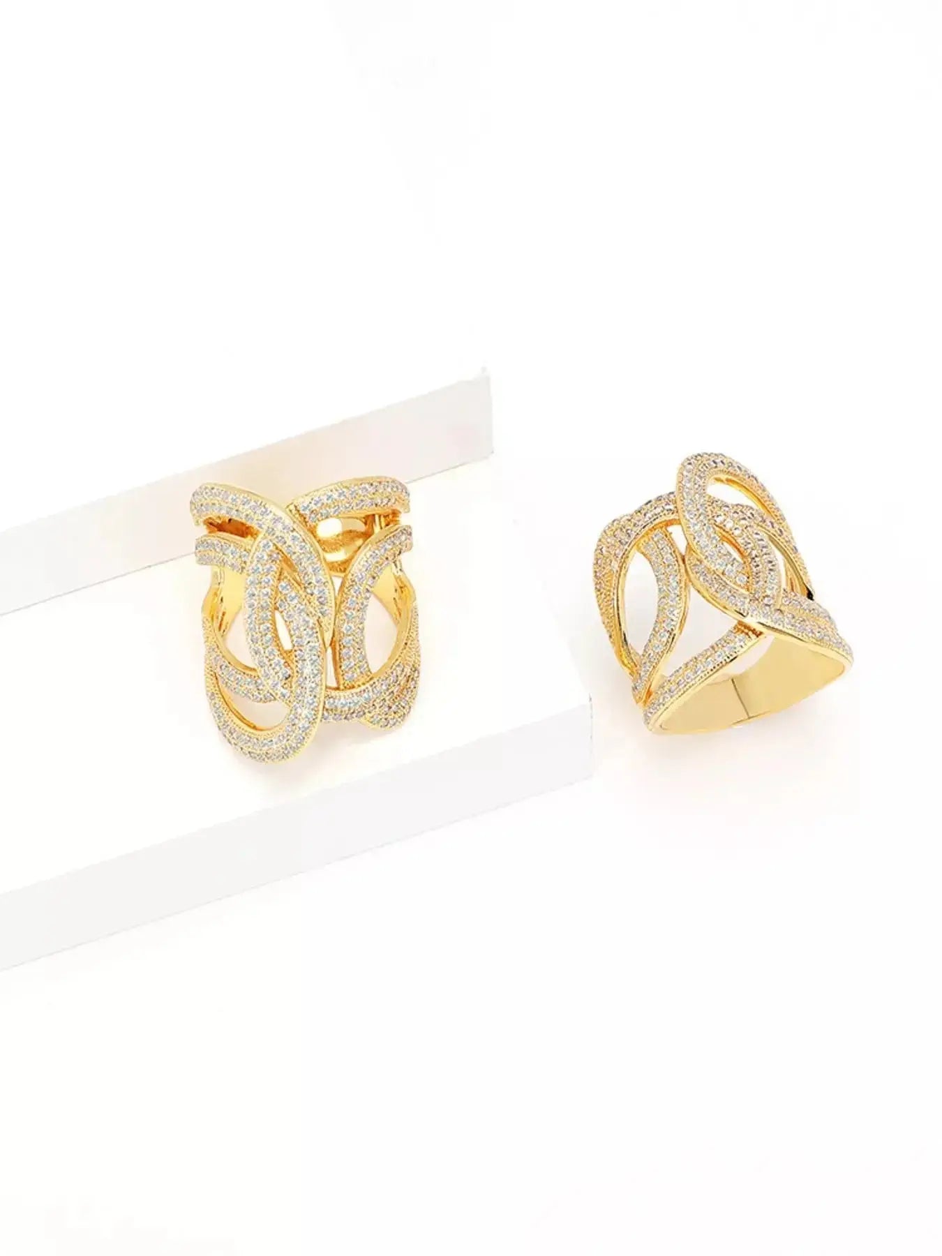 18K Gold-Plated Zircon Interwoven Ring - DaisyDrop 