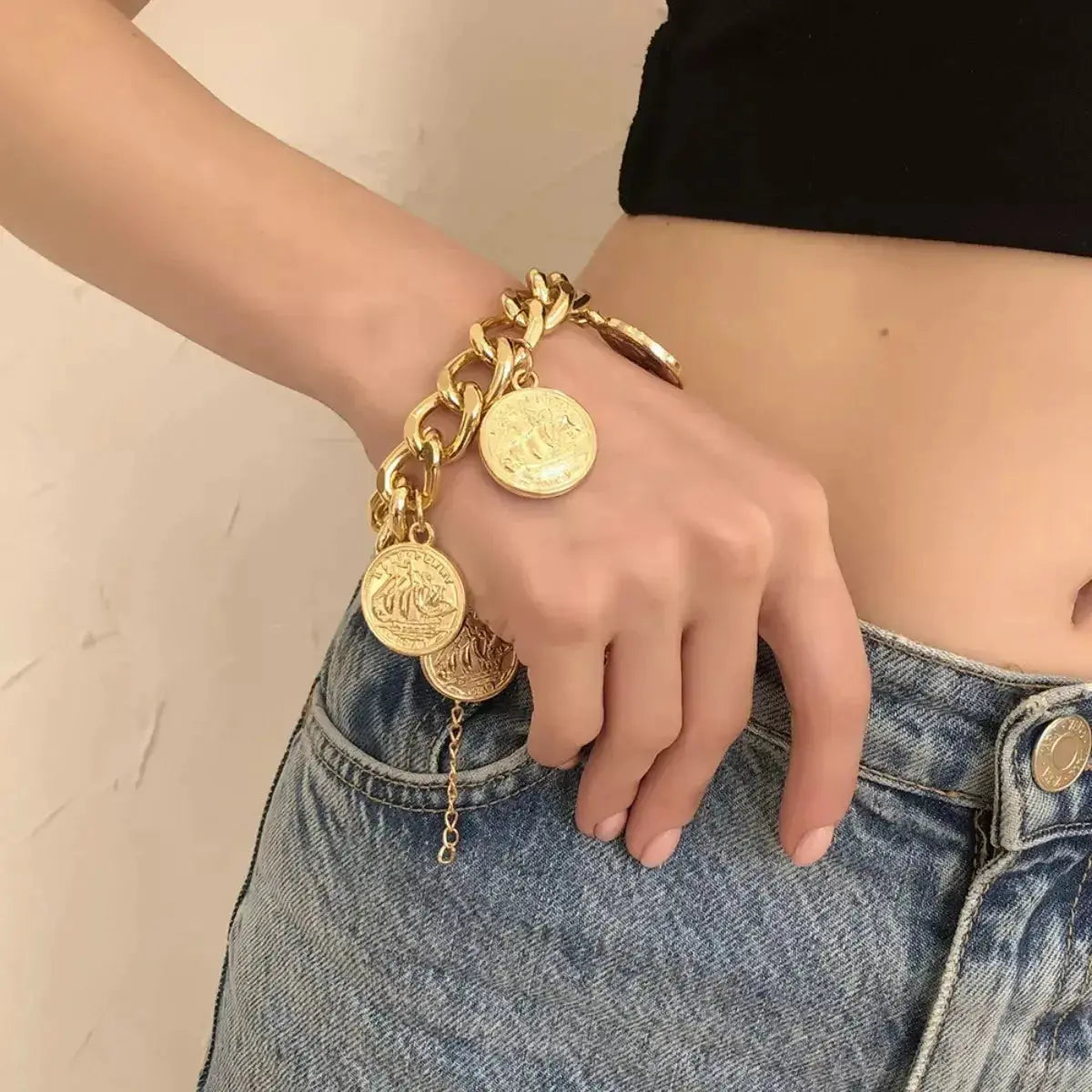 18K Gold-Plated Coin Charm Bracelet - DaisyDrop 