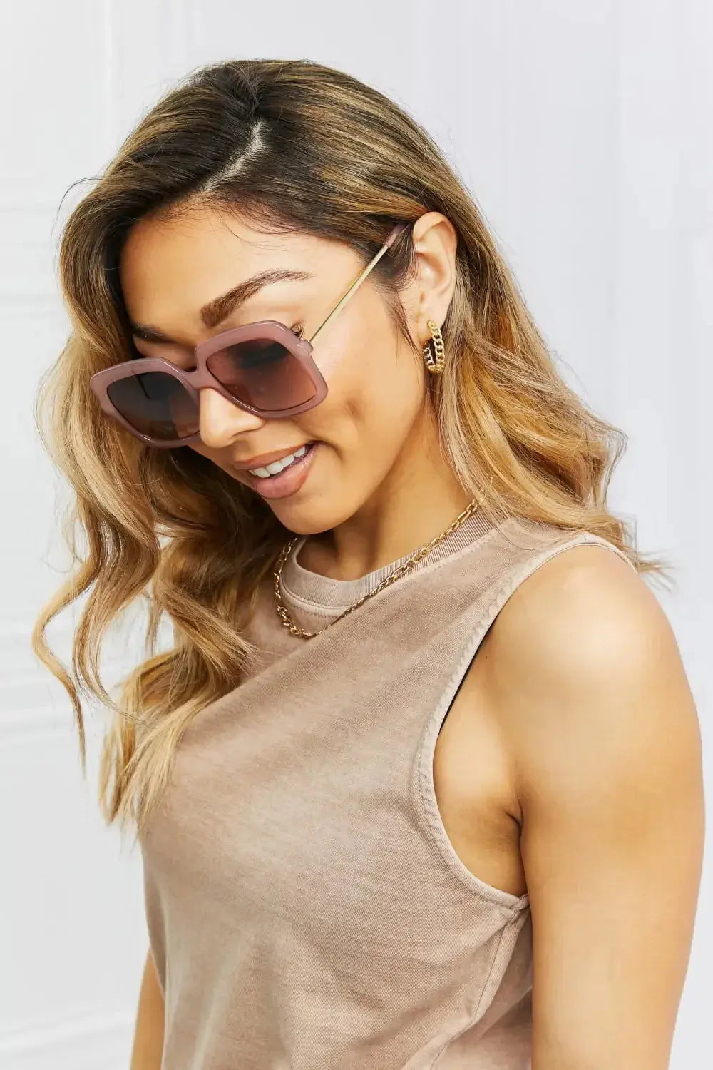 Square Metal-Plastic Hybrid Temple Sunglasses - DaisyDrop 