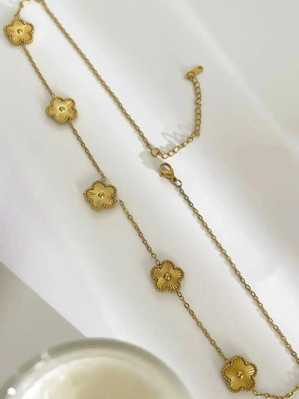 18K Gold-Plated Flower Chain Necklace - DaisyDrop 