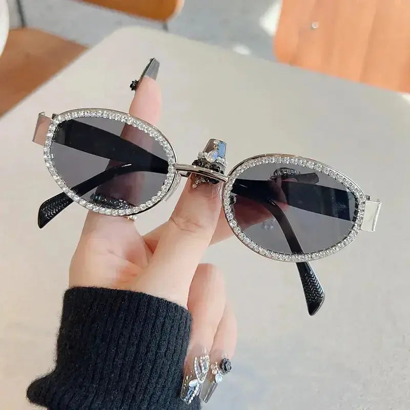Rhinestones Decor Oval Sunglasses - DaisyDrop 