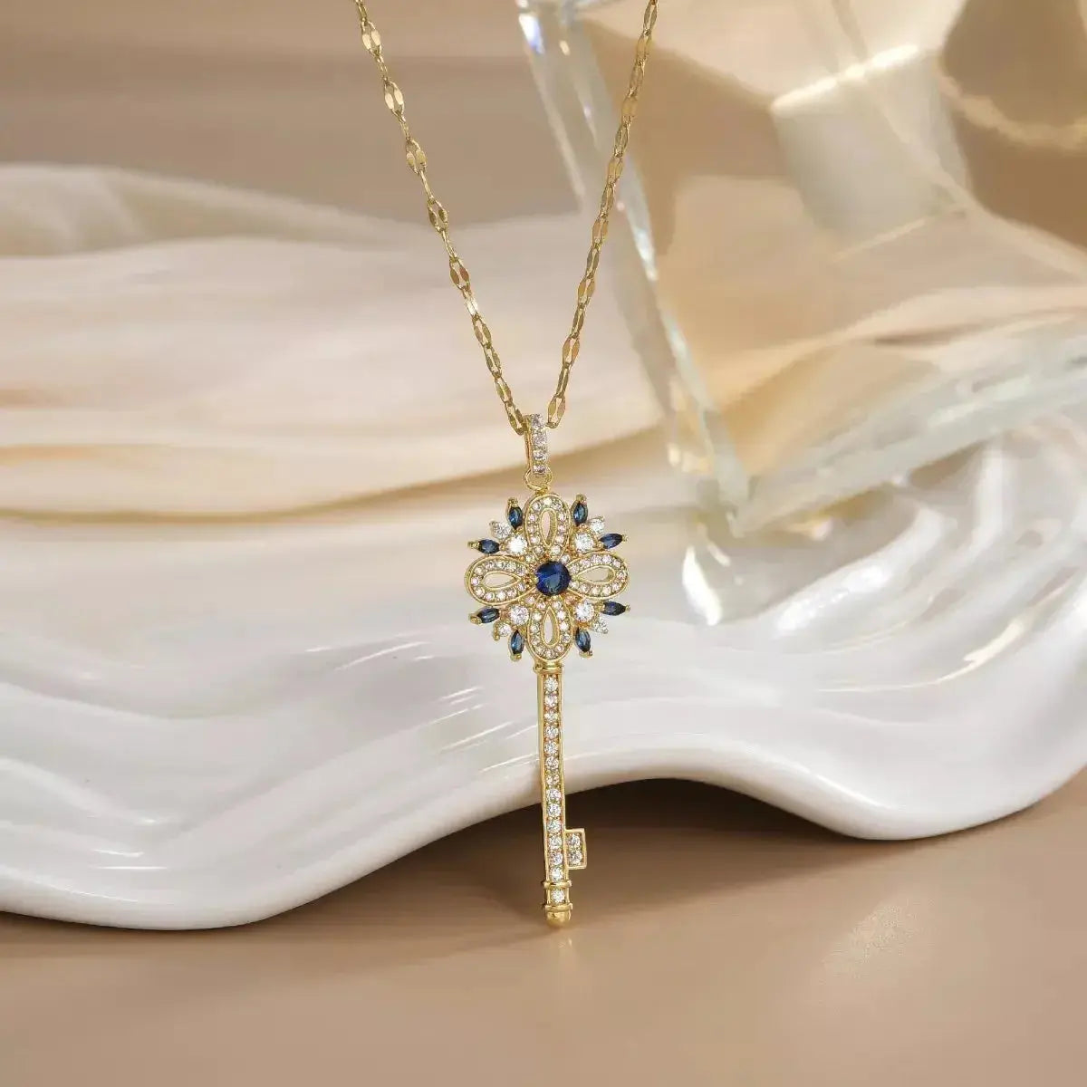 18K Gold-Plated Zircon Key Pendant Necklace - DaisyDrop 
