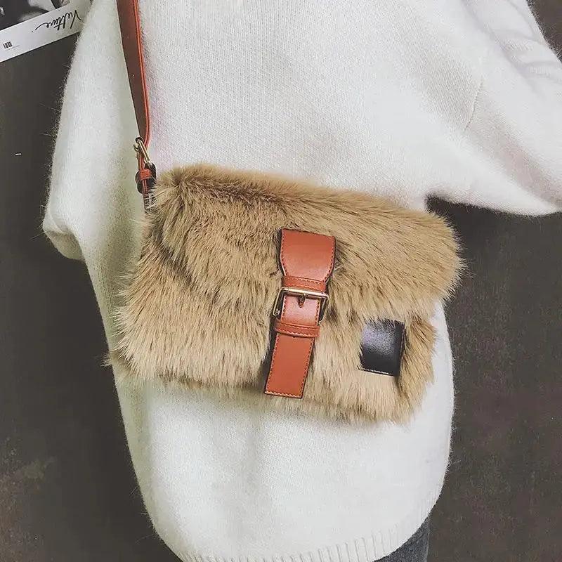 Plush Wide Crossbody Bag eprolo