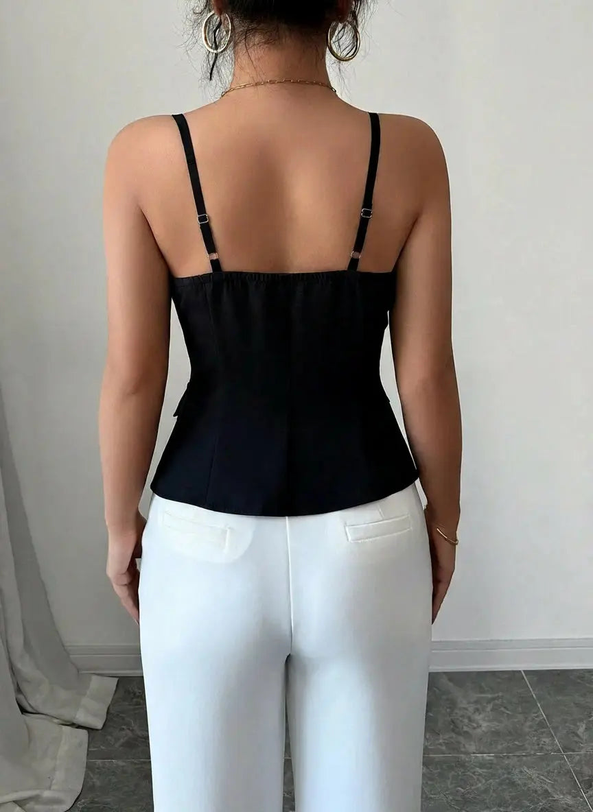 Back pose of the model wearing Button-Front Fitted Cami