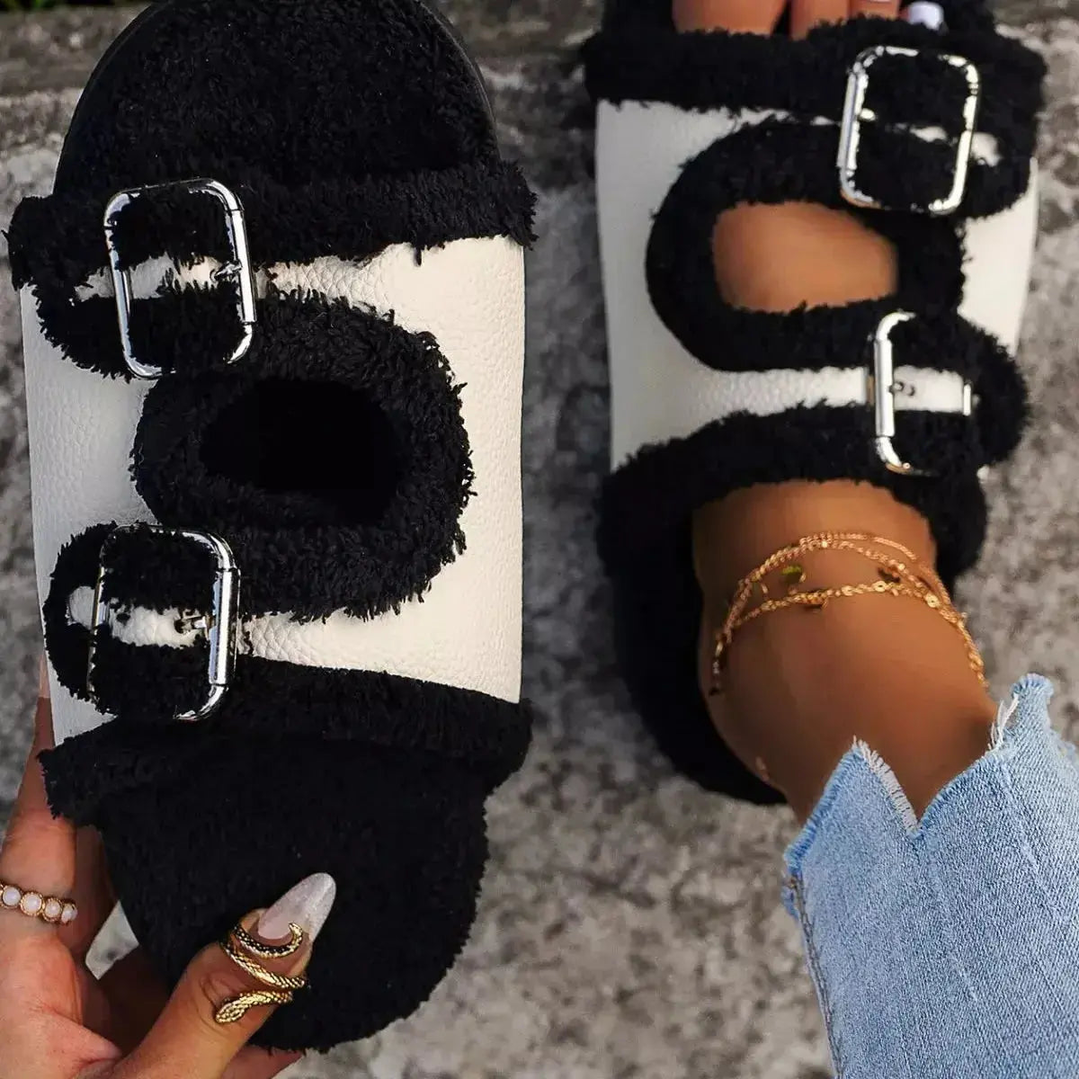 Buckle Decor Plush Lined Platform Slippers - DaisyDrop 