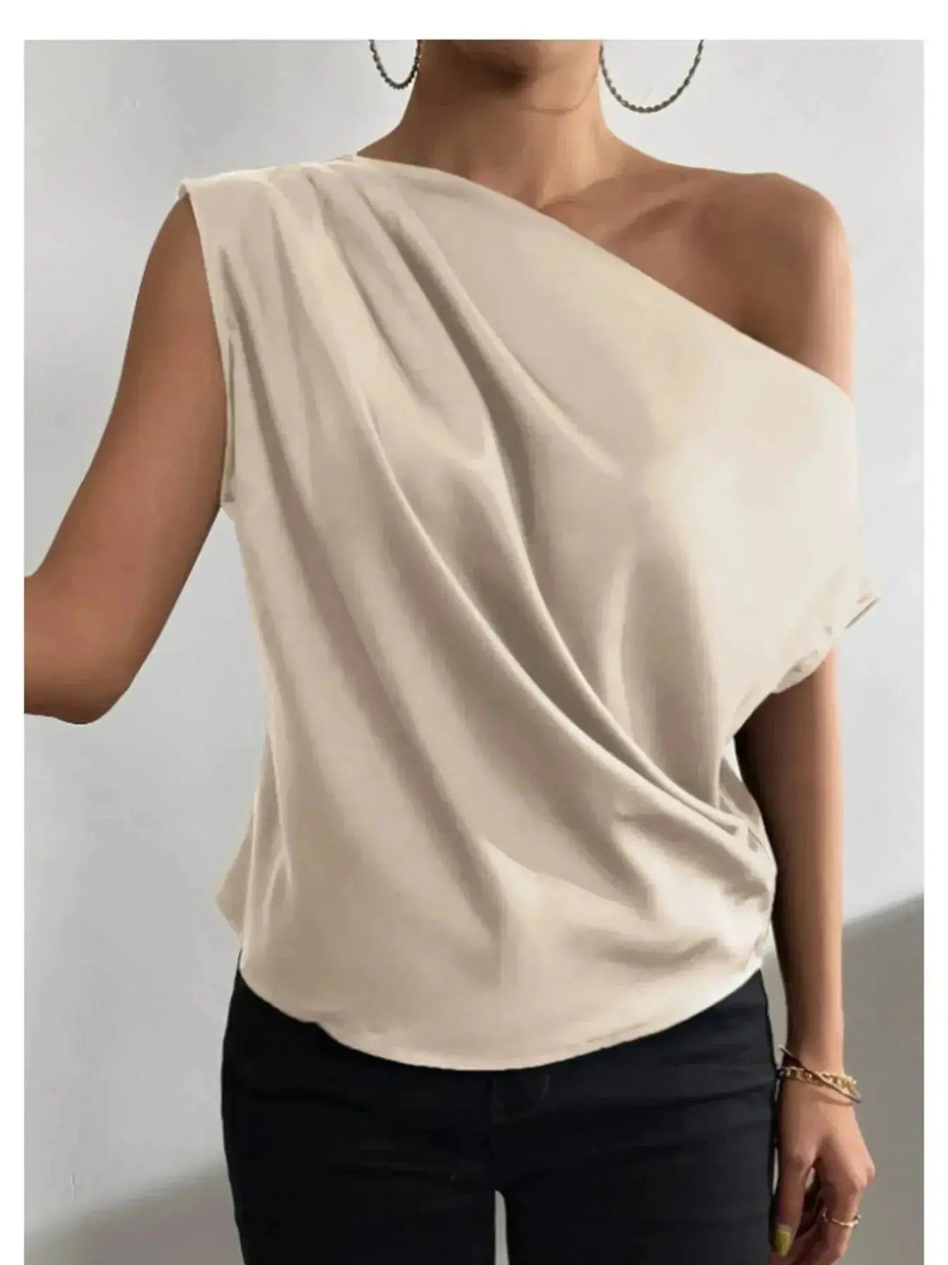 Asymmetrica One-Shoulder Draped Blouse - DaisyDrop 