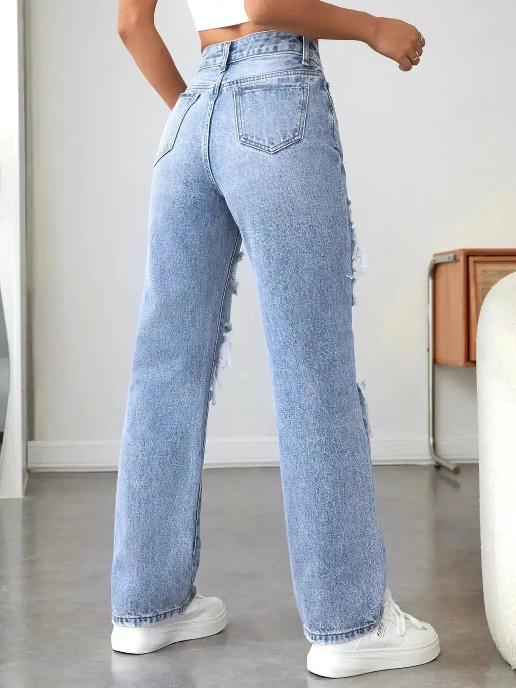 Distressed High Waisted Jeans - DaisyDrop 