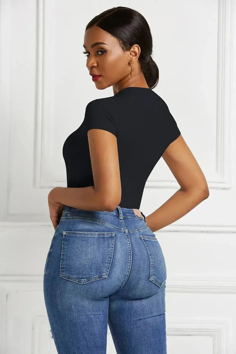 Round Neck Short Sleeve Bodysuit - DaisyDrop 