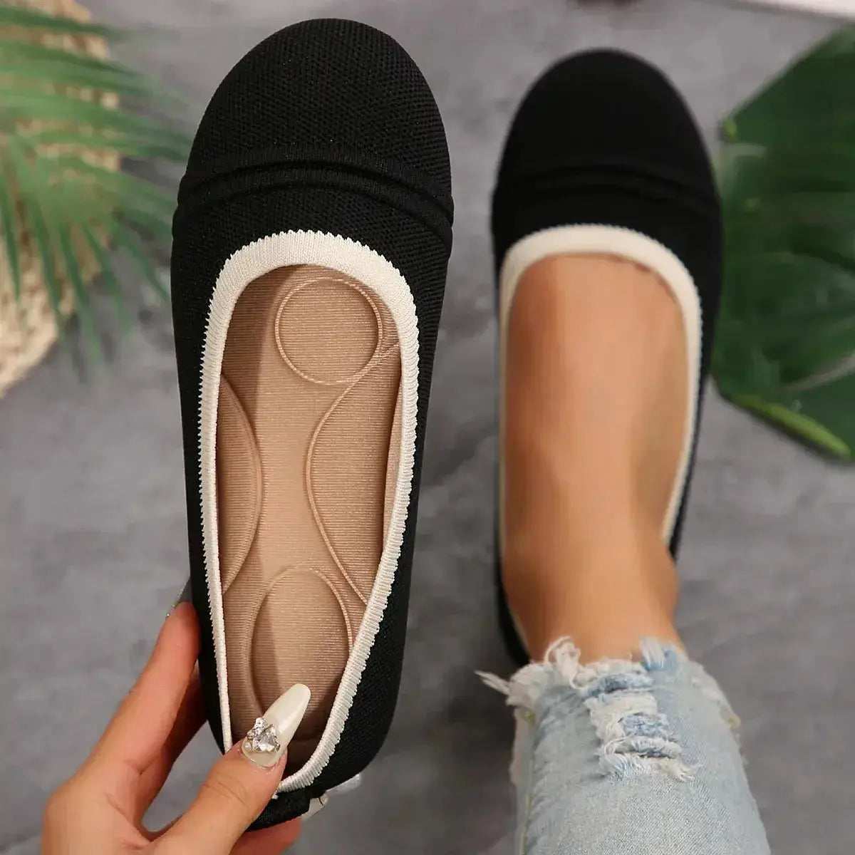 Round Toe Flat Slip-Ons - DaisyDrop 