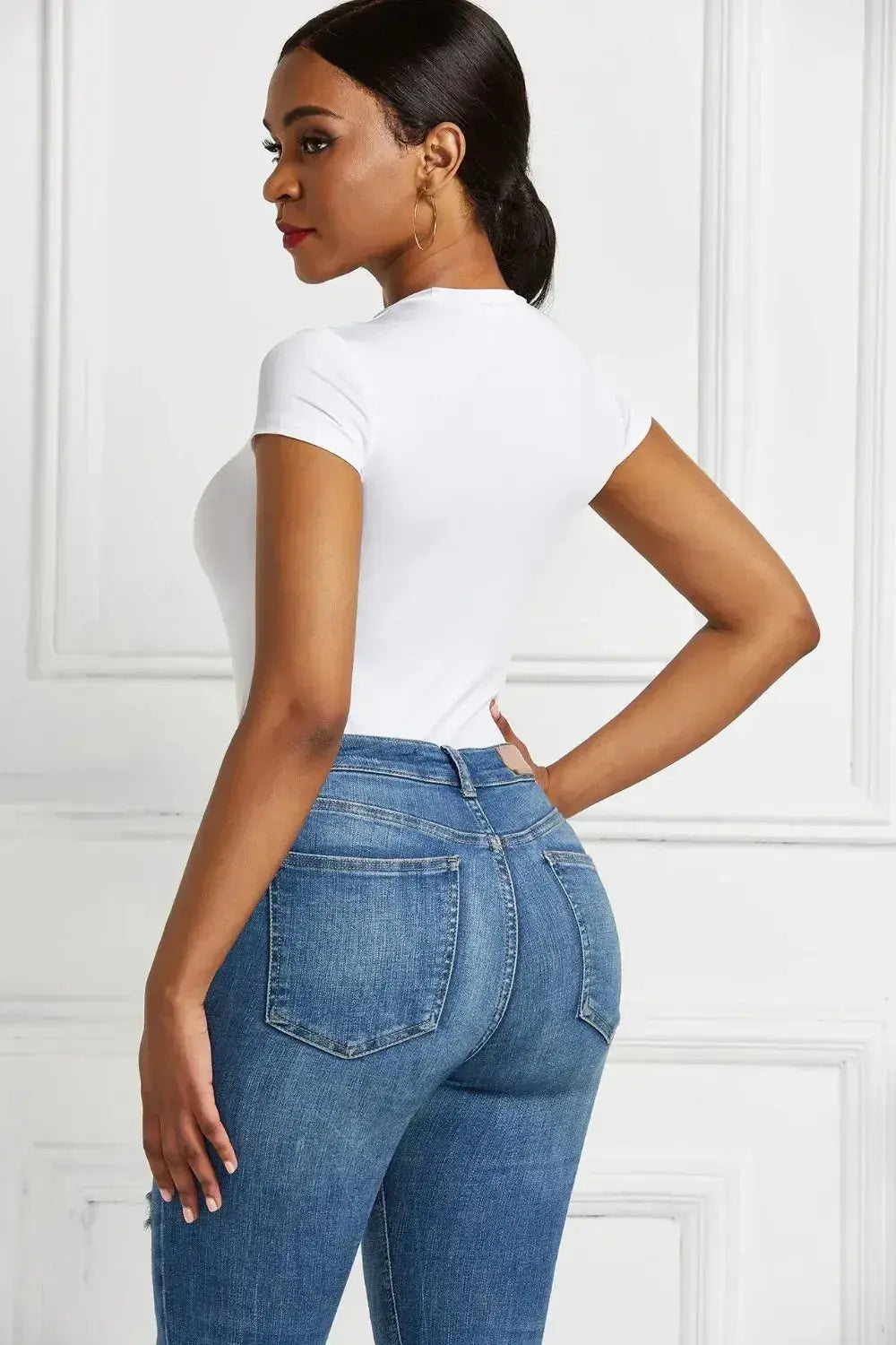 Round Neck Short Sleeve Bodysuit - DaisyDrop 