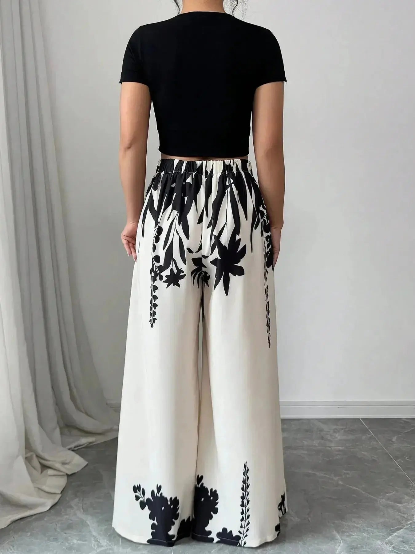 Printed Wide Leg Pants - DaisyDrop 