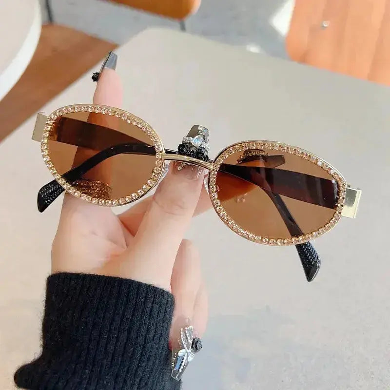 Rhinestones Decor Oval Sunglasses - DaisyDrop 