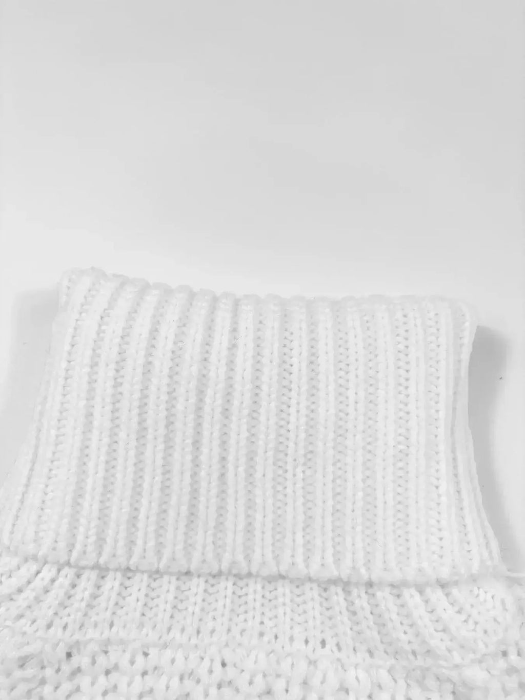 Chunky Knit Turtleneck Long Sleeve Sweater - DaisyDrop 