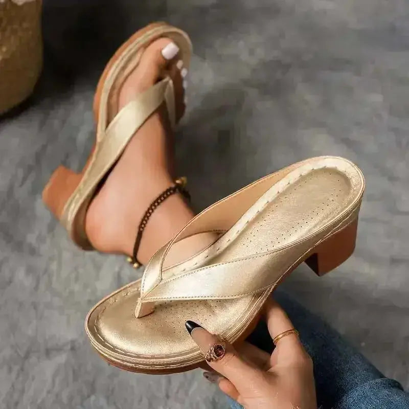 Chunky Heel Toe Post Sandals - DaisyDrop 